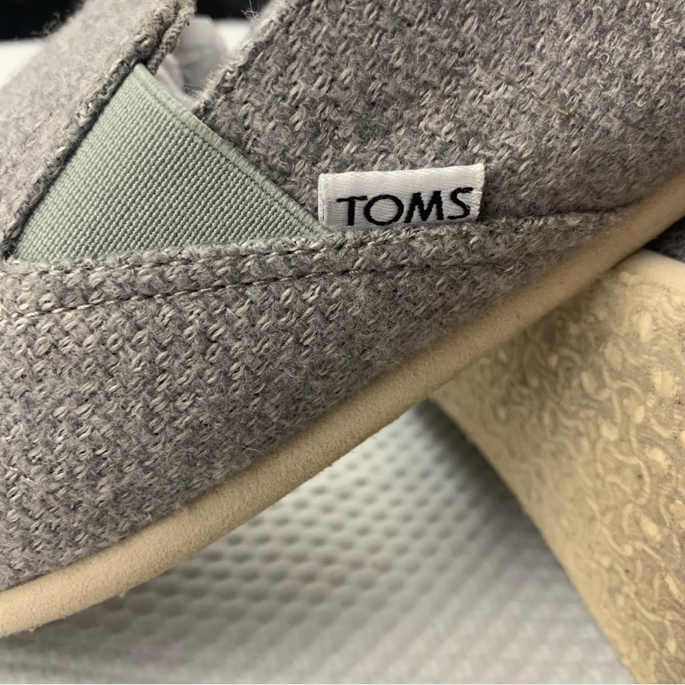 Toms - Picture 12 of 14
